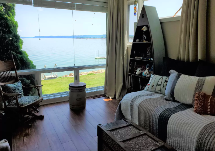 Lake City, Minn. townhouse on Lake Pepin for sale